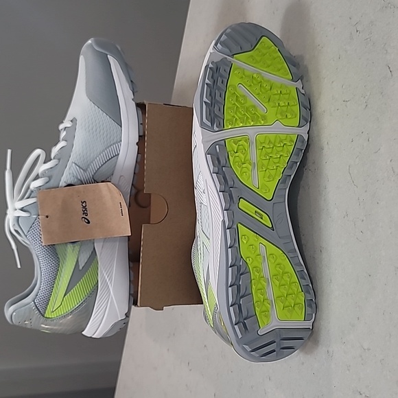 Asics size 11.5 white. - Picture 2 of 4